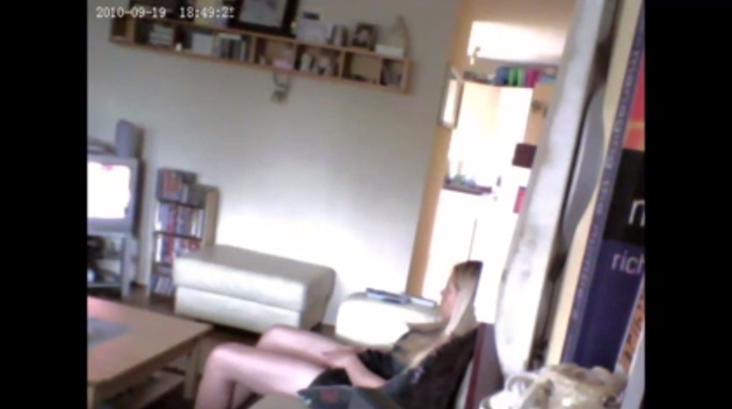 Порно видео скрытая камера комнате маме
